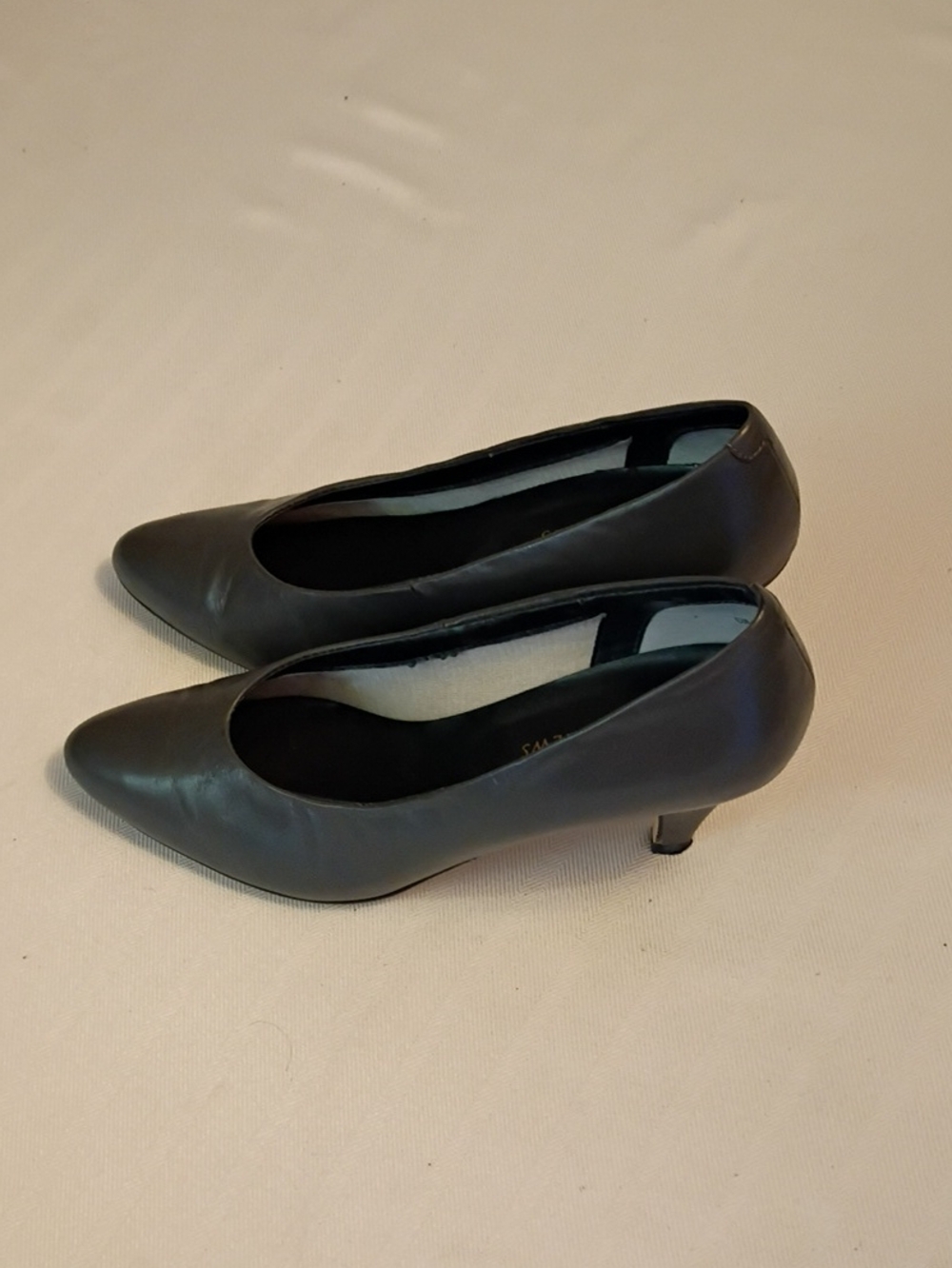 Newport News Shoe 6.5